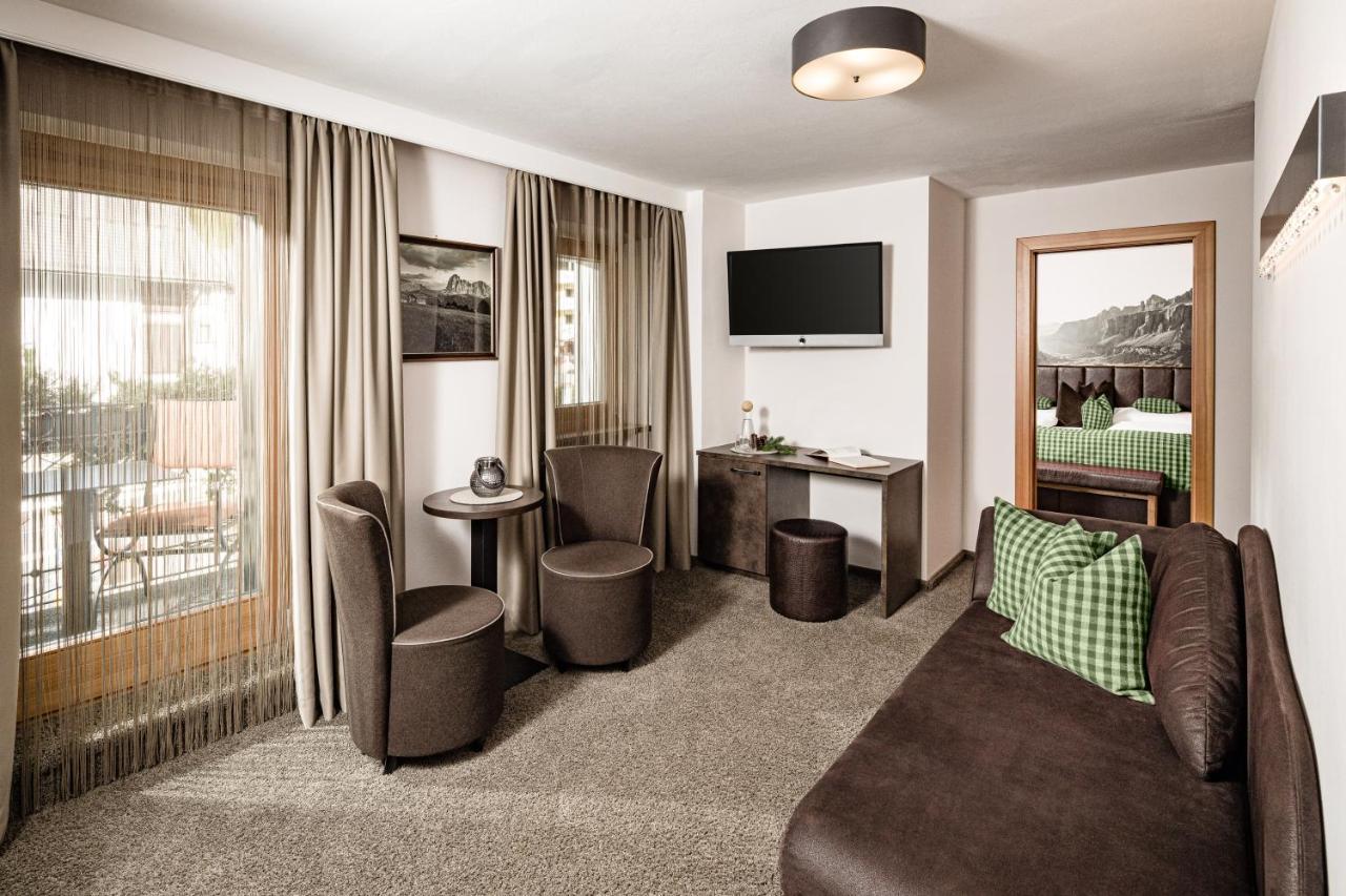 Boutique & Fashion Hotel Maciaconi - Gardenahotels Santa Cristina Val Gardena Dış mekan fotoğraf