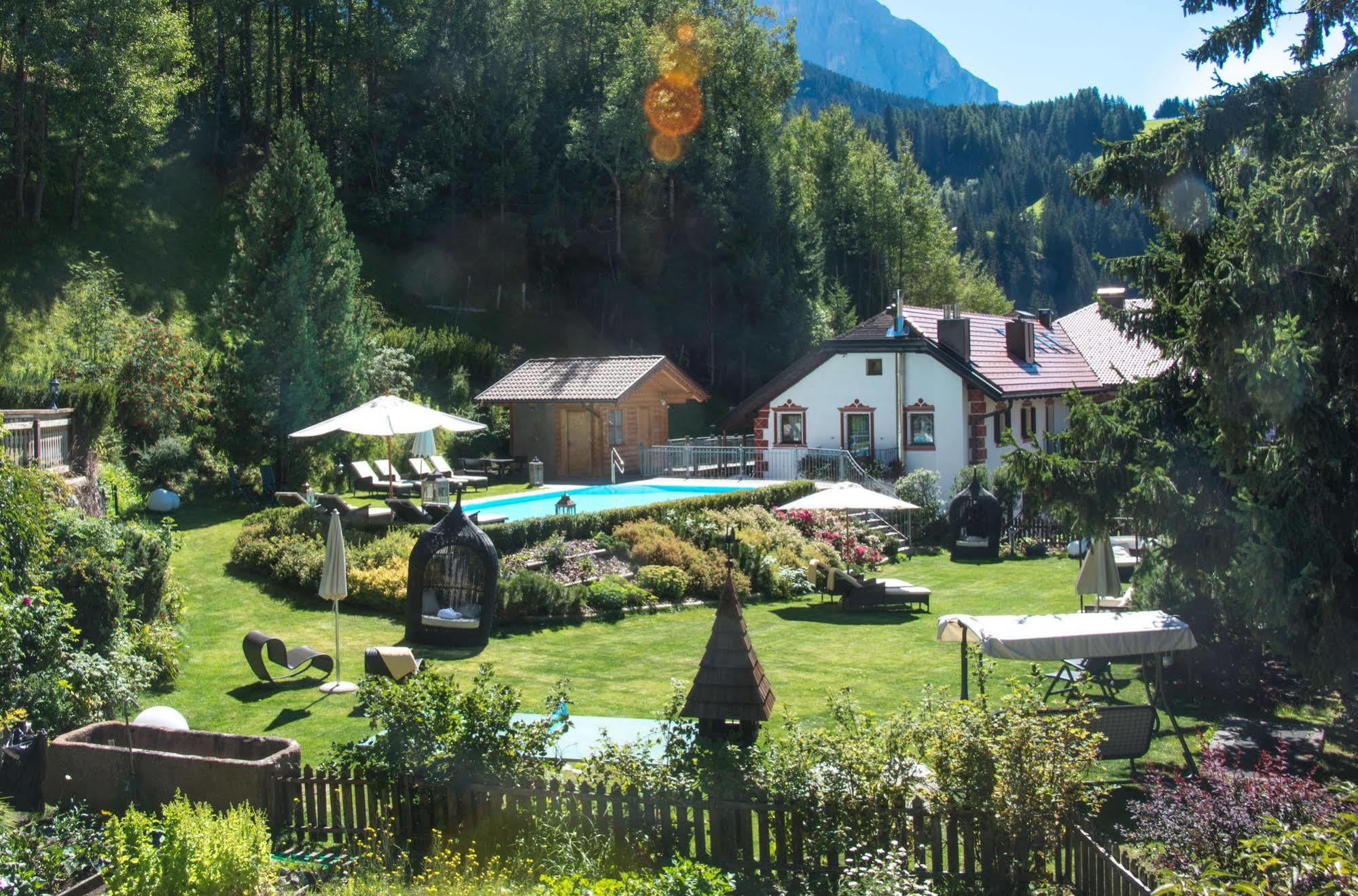 Boutique & Fashion Hotel Maciaconi - Gardenahotels Santa Cristina Val Gardena Dış mekan fotoğraf